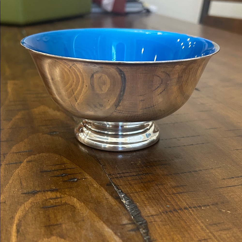 Reed and Barton Stylish Silver and Blue Serveware Bowl. - Picture 6 of 6